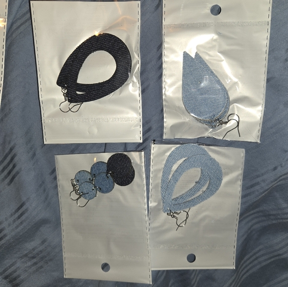 Jewelry - Set of 4 earrings. Blue Jean